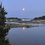 Yksityinen Saari Ulkomerellae! Hitis
