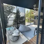 Villa Yksityinen Saari Ulkomerellae! *