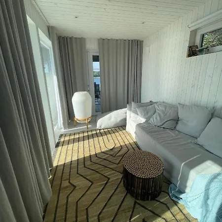 Villa Yksityinen Saari Ulkomerellae! Hitis