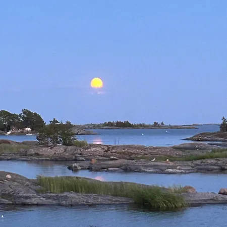 Villa Yksityinen Saari Ulkomerellae!